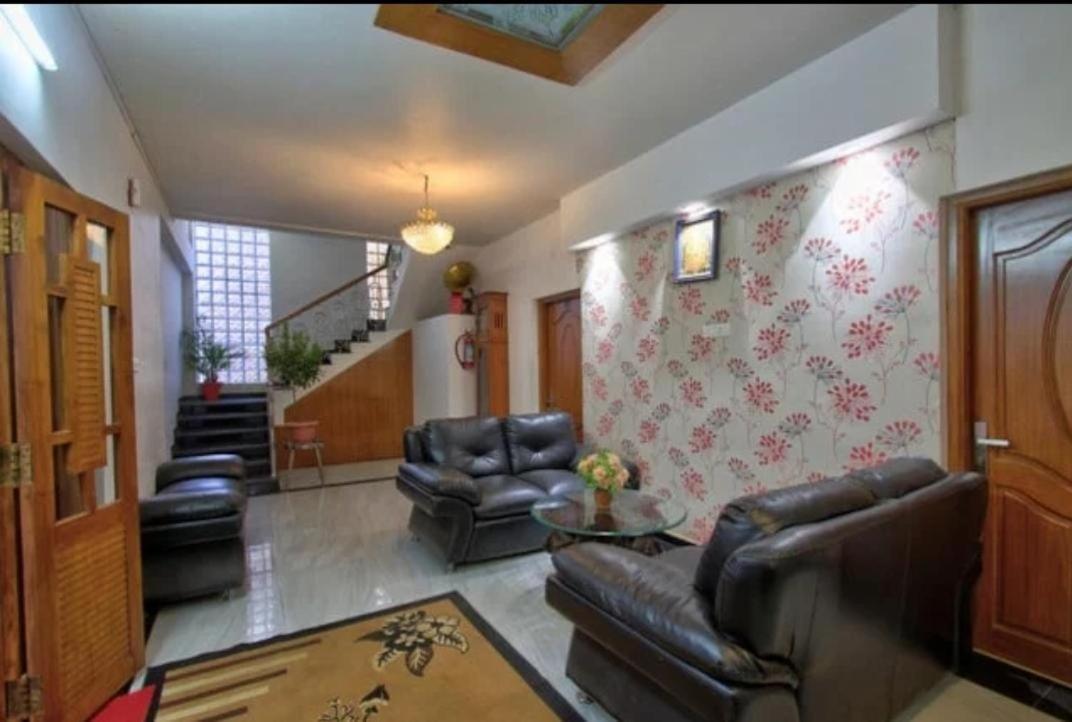Savi'S Home Stay Ooty Kültér fotó